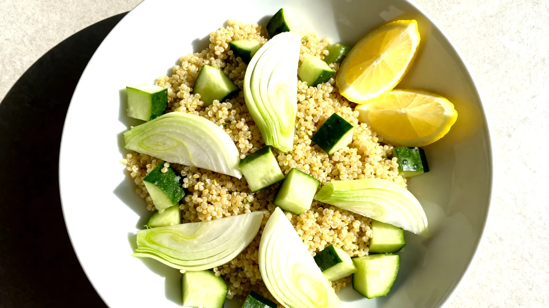 Hirsesalat mit Fenchel, Gurke und Zitrone"